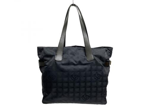 シャネルのニュートラベルライントートバッグ