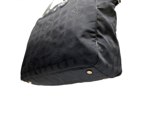 ニュートラベルライントートバッグのバック