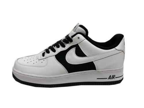 AIR FORCE 1のスニーカー