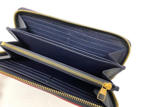 モノグラムの財布