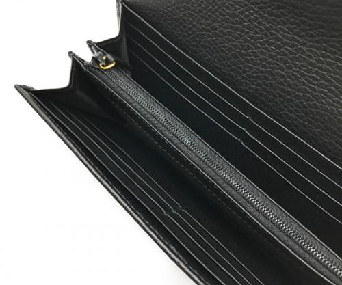 GGマーモントレザーコンチネンタルウォレットの財布