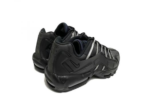 ナイキのAIR MAX 95 NDSTRKT