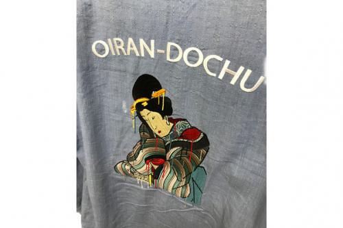 刺繍ノーカラージャケットのジャケット