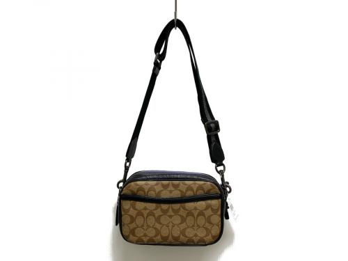 コーチ×ガンユーのショルダーバッグ