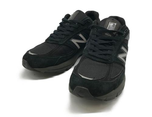 M990のスニーカー