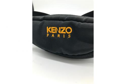 ウエストバッグのバック