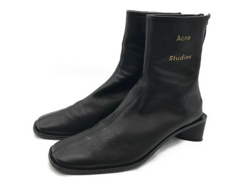 acne studiosのアクネストゥディオズ
