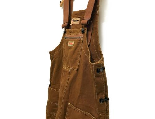 オーバーオールの定番アイテム