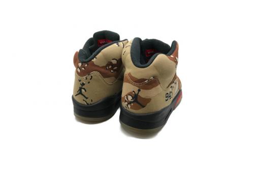 ナイキ×シュプリームのAIR JORDAN 5 RETRO