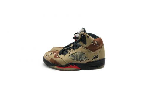 AIR JORDAN 5 RETROのスニーカー