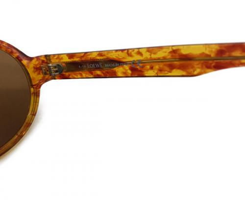 ラウンドフレームサングラスのサングラス