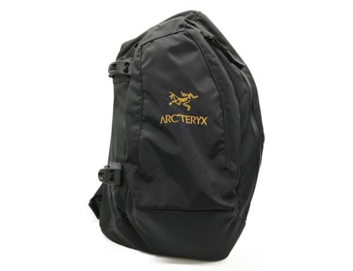 クイバーワンショルダーバッグの廃盤