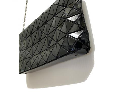 チェーンショルダーバッグのバック