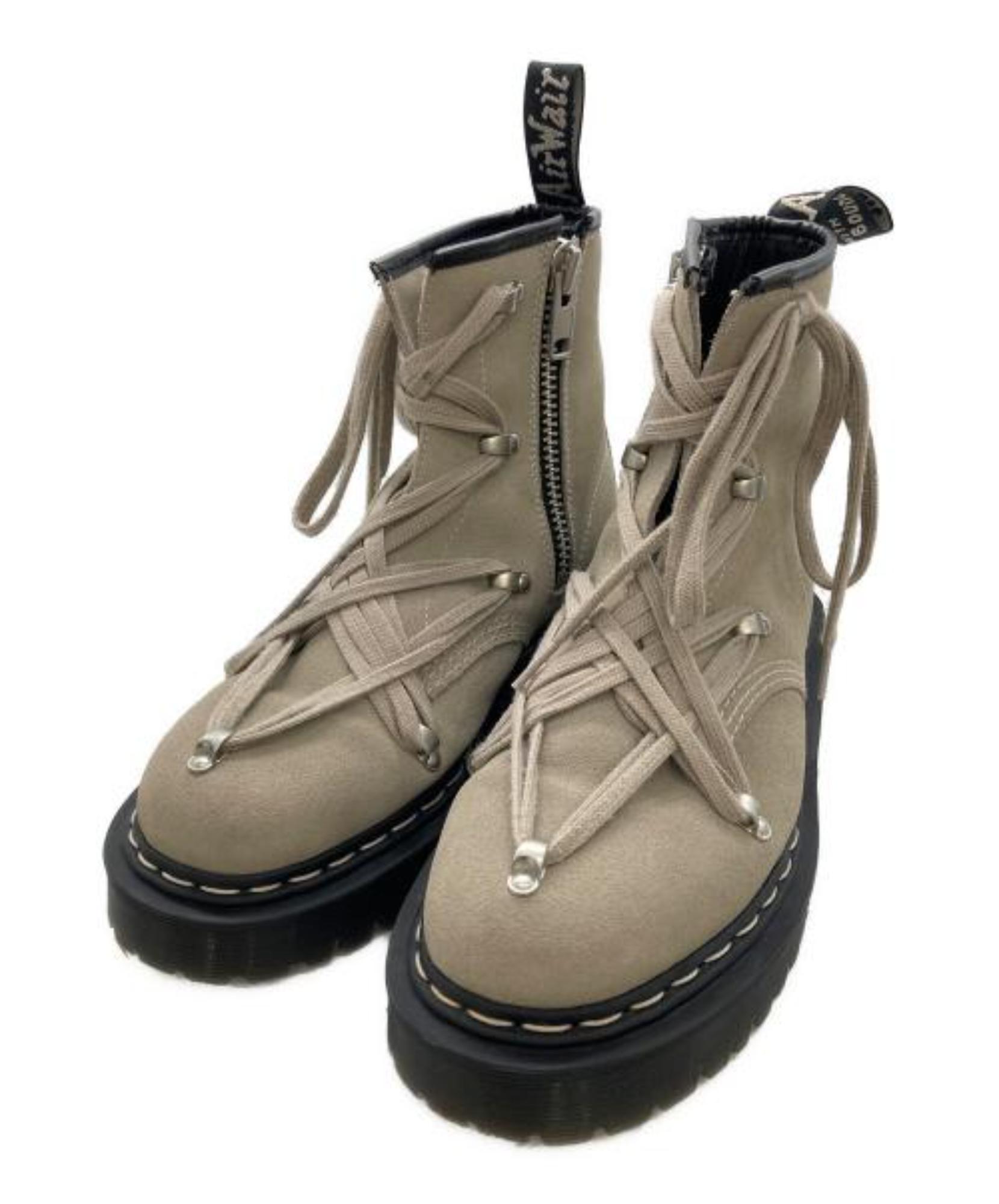 Dr.Martens × RICK OWENS】独創的なダーク・シャドウ。伝説的コラボの