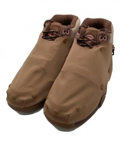 「スニーカーのNIKE/Travis Scott 」