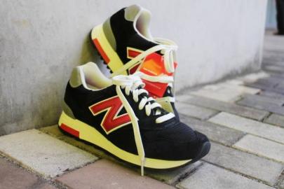 「レディースのNEW BALANCE 」