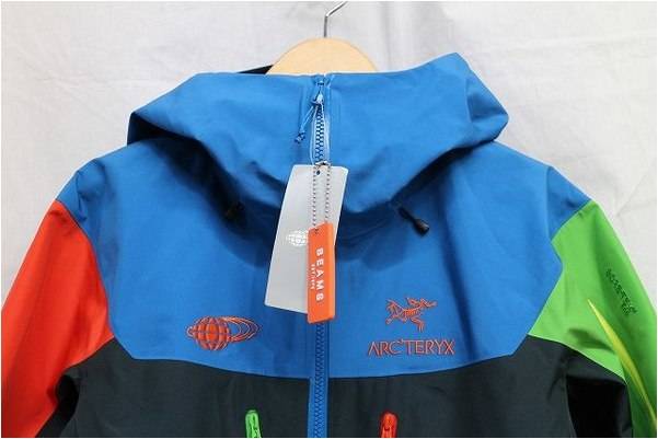 【限定値下げ】アークテリクス ビームス コラボ レインボー ARC'TERYX(アークテリクス)× BEAMS(ビームス)よりカラフルな現行