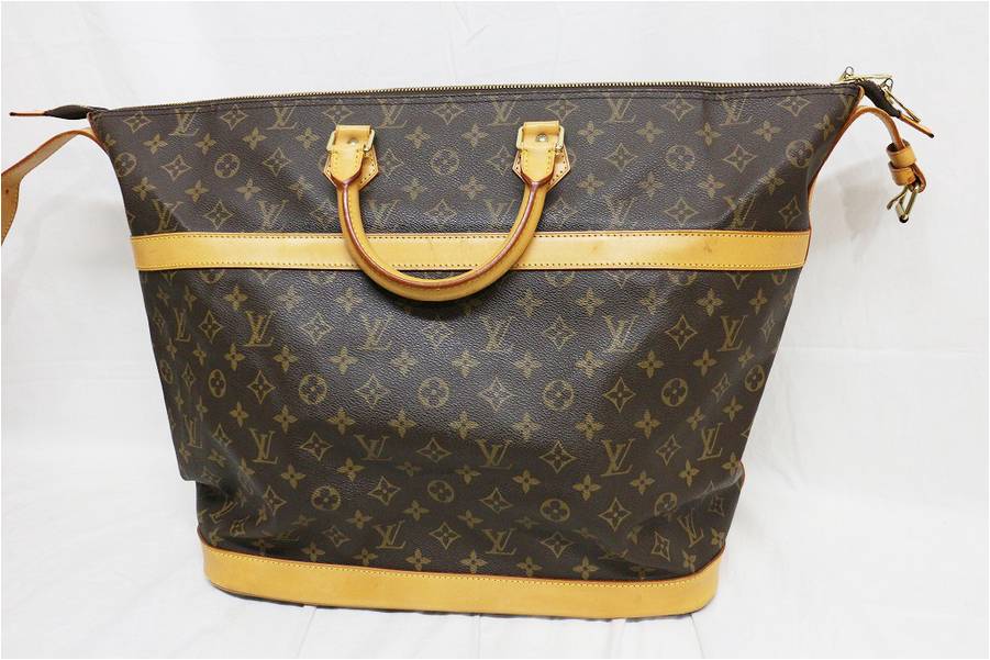 珍しいカタチのLOUIS VUITTON（ルイ・ヴィトン）クルーザーバッグ入荷