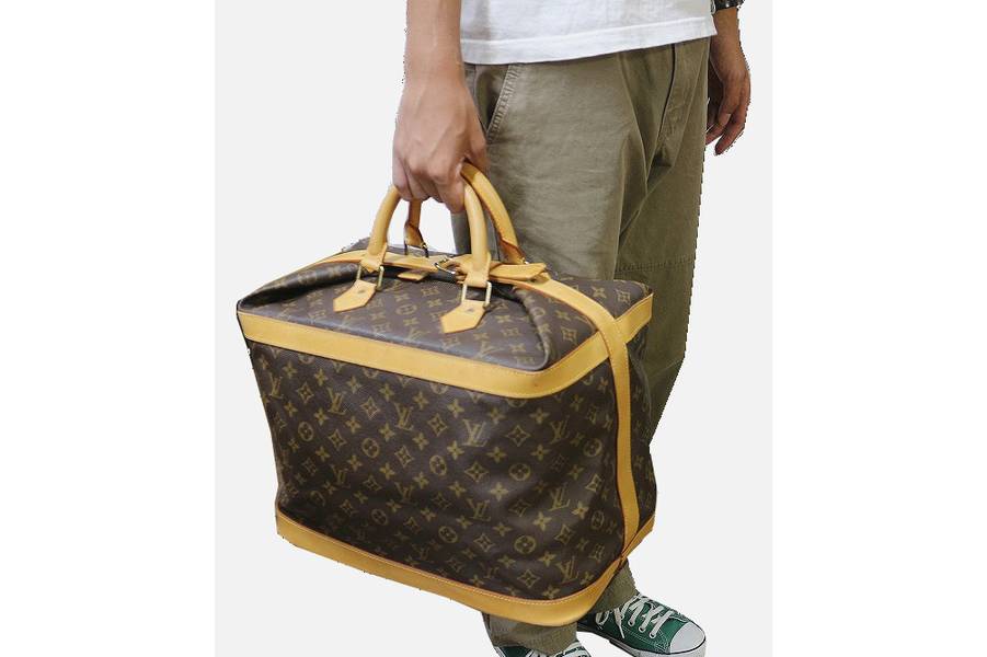 珍しいカタチのLOUIS VUITTON（ルイ・ヴィトン）クルーザーバッグ入荷