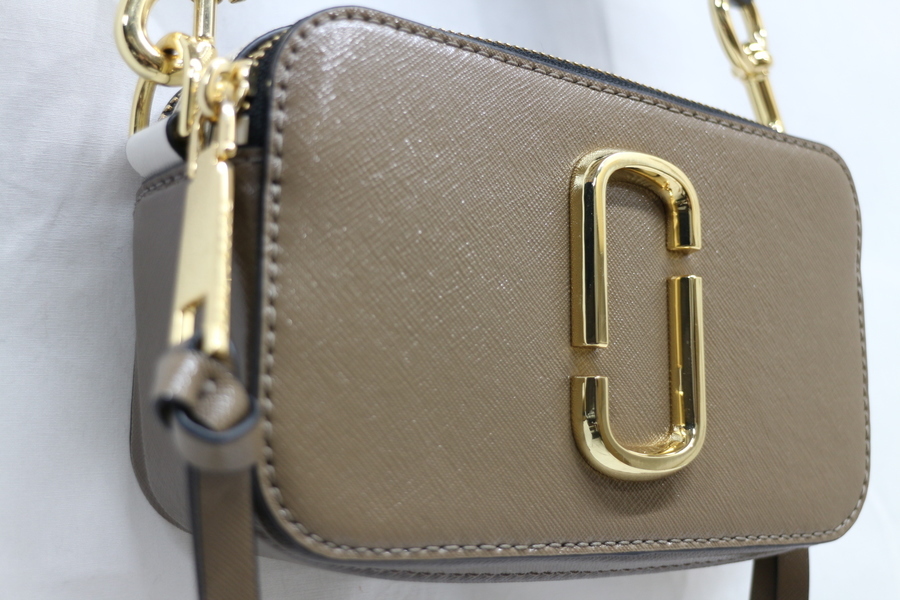 MARC JACOBS(マークジェイコブス)】スナップショットバッグ入荷 