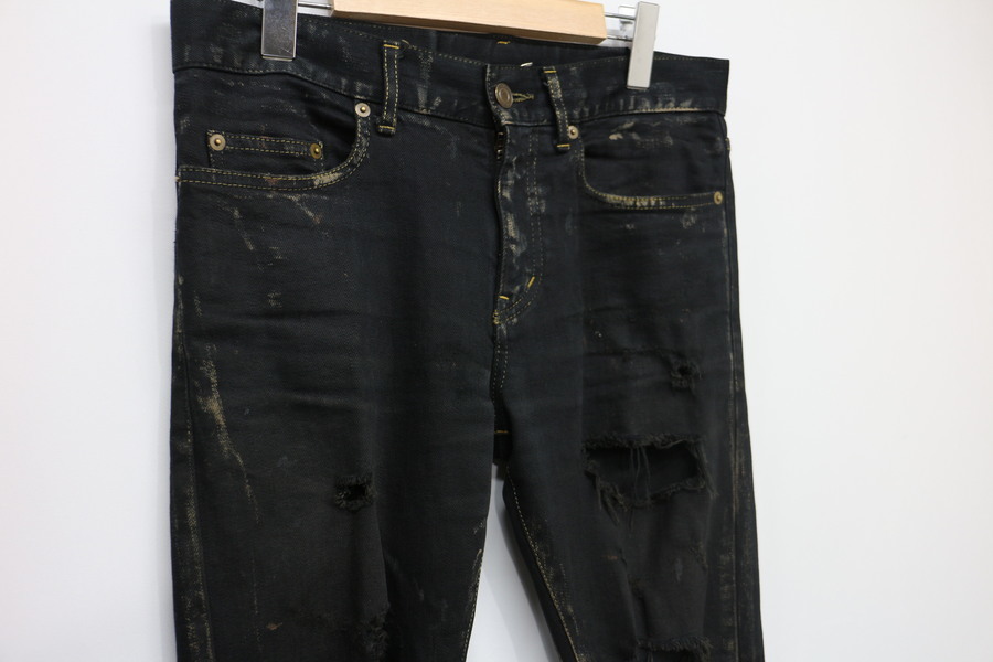 Saint Laurent Paris(サンローランパリ)】クラッシュブラックデニム