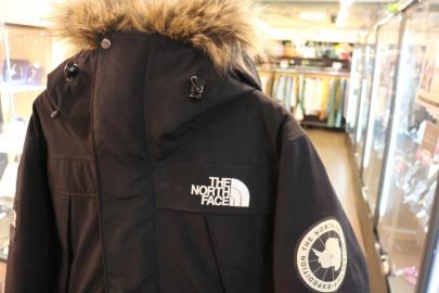 「アウトドアブランドのTHE NORTH FACE 」