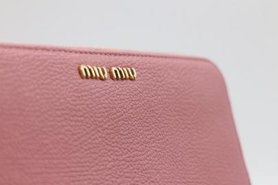 「インポートブランドのMIU MIU 」