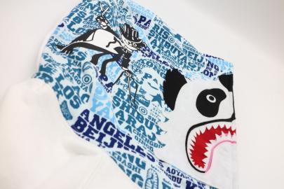 「ストリートブランドのA BATHING APE 」