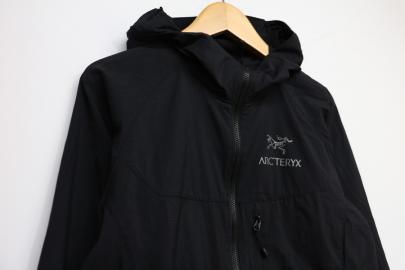 「アウトドアブランドのARCTERYX 」