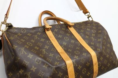 「ラグジュアリーブランドのLOUIS　VUITTON 」