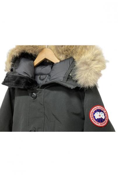 「インポートブランドのCANADA GOOSE 」