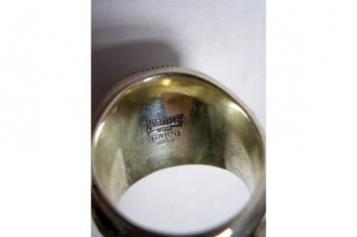 カレッジリングのGARNI