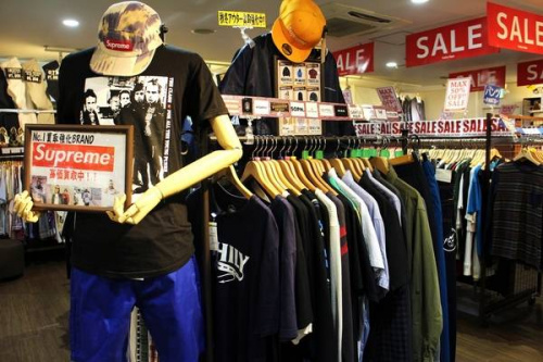 SUPREMEのシュプリーム