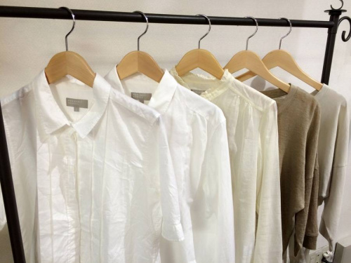 MARGARET HOWELLのマーガレットハウエル