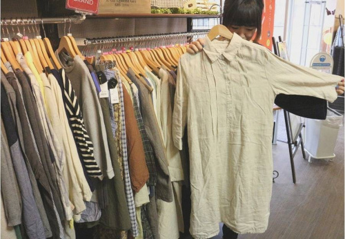 ナチュラルのワンピース