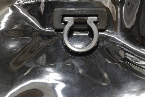 モードのフェラガモ　