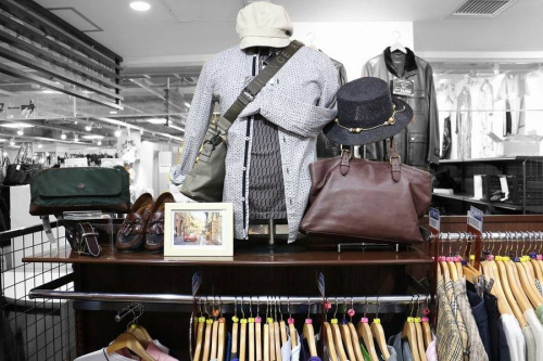 アルマーニのラコステ