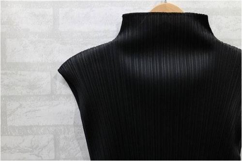 PLEATS PLEASE¤ÎISSEY MIYAKE