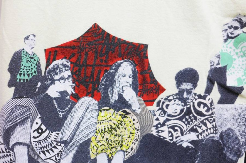 トップスのTシャツ