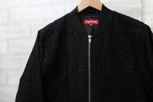 SUPREMEのシュプリーム