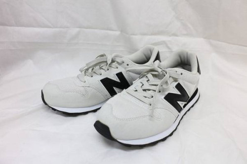ニューバランスの八千代