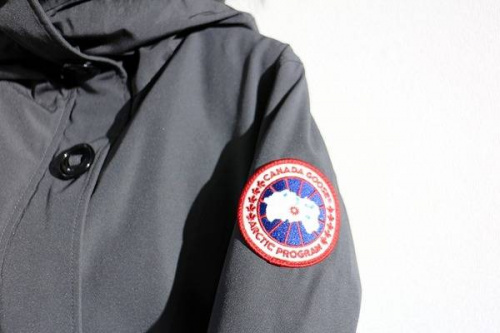 ダウンコートのCANADA GOOSE