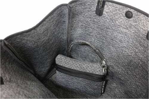 トートバッグのSTATE OF ESCAPE