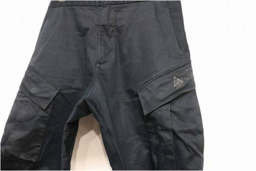 スポーツのカーゴパンツ