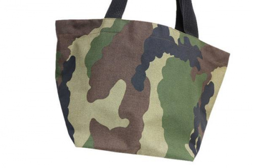 舟形トートバッグのブランドバッグ