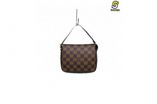 ルイヴィトンの八千代