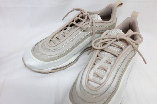 スニーカーのNIKE