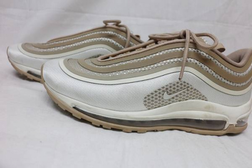 NIKEのPUMA