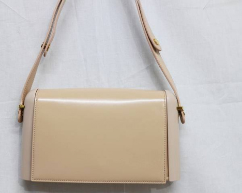 ラグジュアリーブランドのMARNI