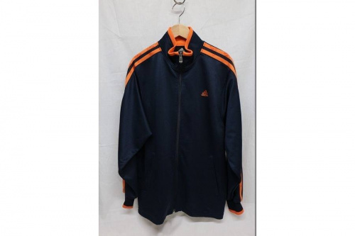 adidasのアディダス